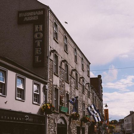 The Farnham Arms Hotel Cavan Exterior foto