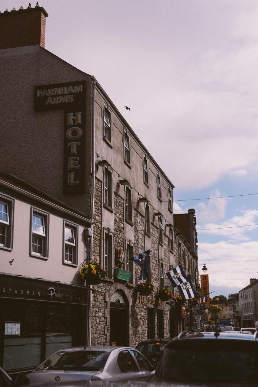 The Farnham Arms Hotel Cavan Exterior foto